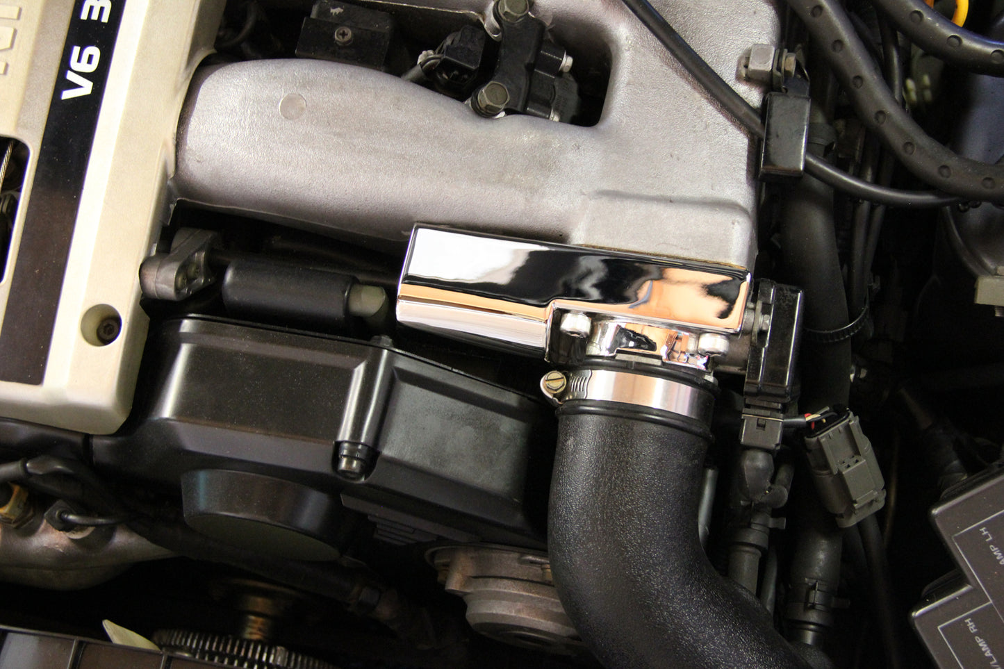 ZThirtyTwo Throttle Body Cover Set Chrome